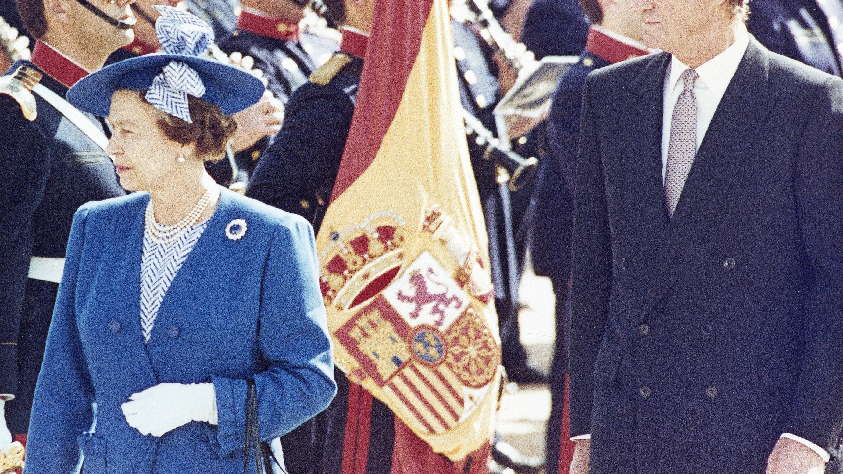 Juan Carlos I e Isabel II durante la visita de la reina de Inglaterra a España