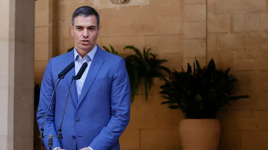 Pedro Sánchez busca tener "más debates" con Feijóo en el Senado "dado el resultado" Pedro Sánchez busca tener "más debates" con Feijóo en el Senado "dado el resultado"