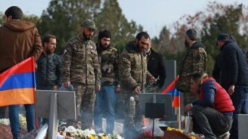 Moscú anuncia un alto al fuego en la frontera entre Armenia y Azebaiyán