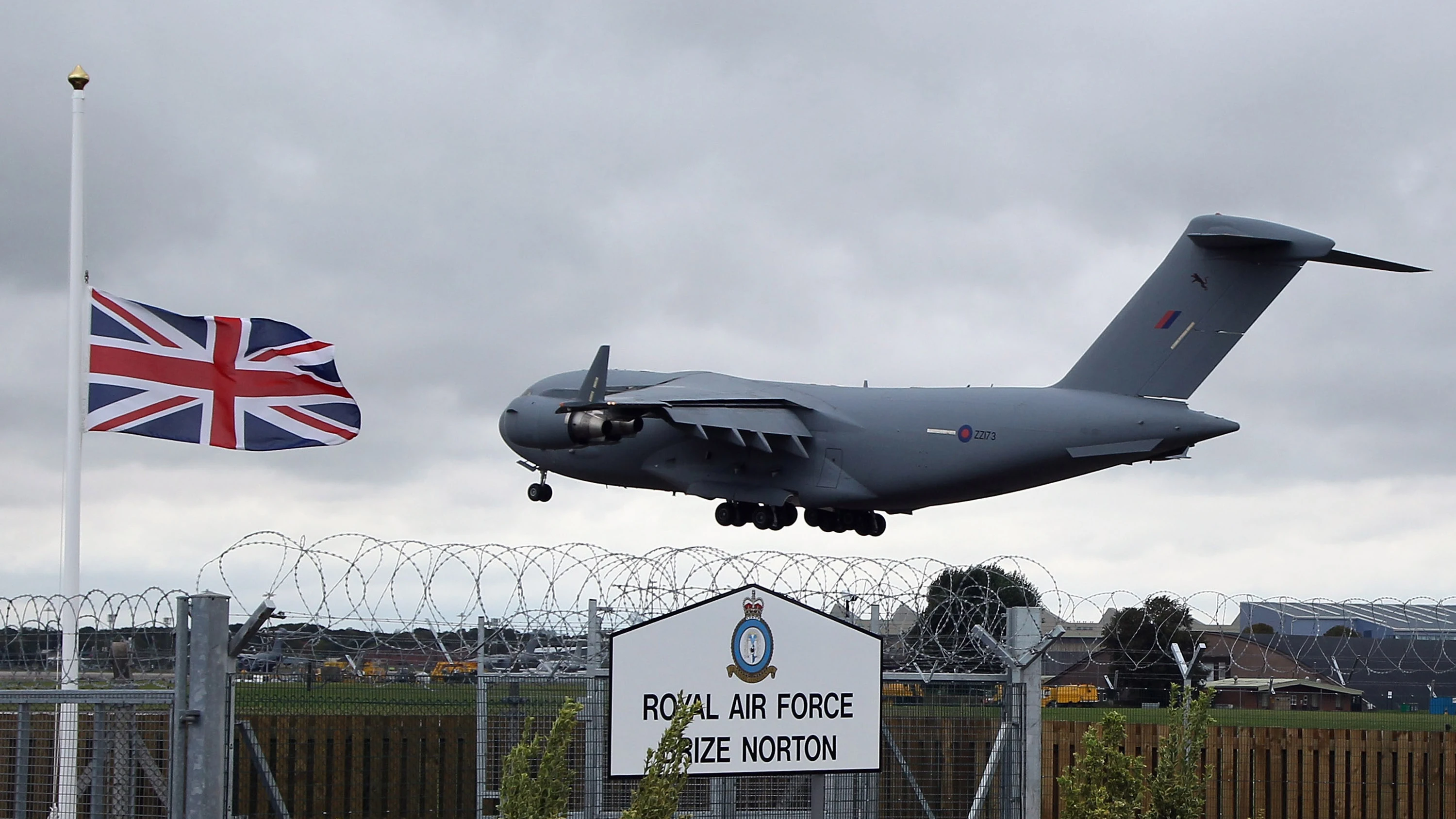 Un Globemaster C-17 llegando a la base de la RAF de Brize Norton en 2011