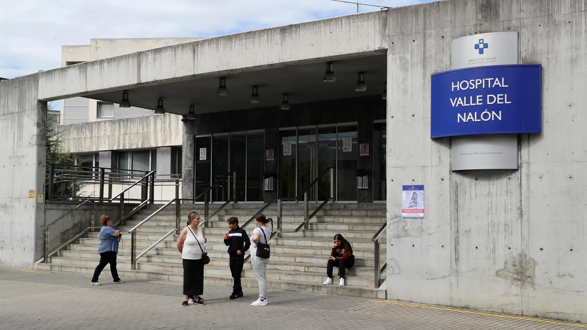 Detenido un anciano por matar a su compañero de habitación en un hospital de Asturias.