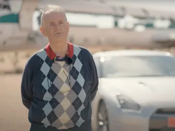 Así queremos ser de mayores: con 75 años y un Nissan GT-R de 1.216 CV en el garaje Así queremos ser de mayores: con 75 años y un Nissan GT-R de 1.216 CV en el garaje