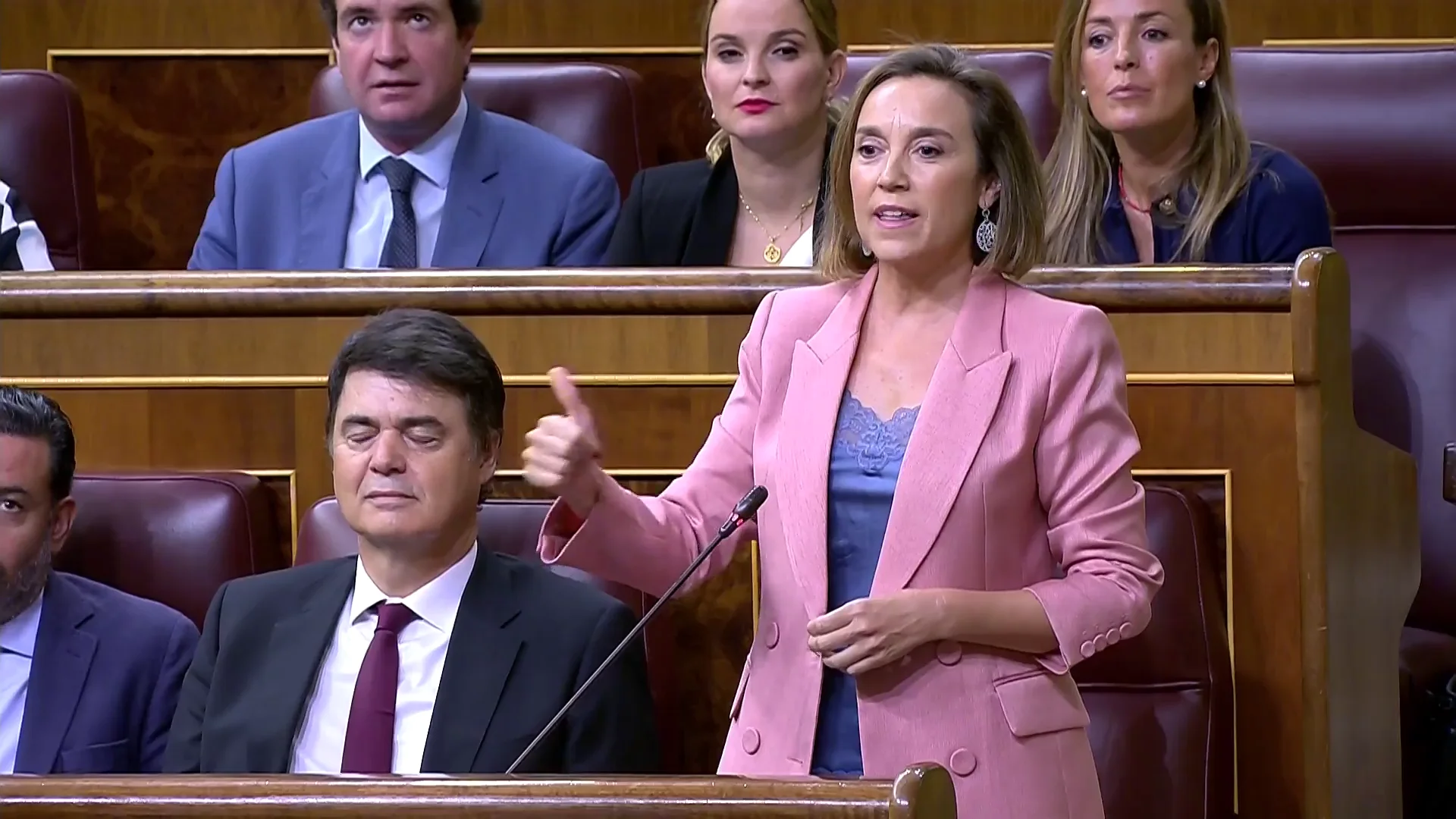 Sánchez, a Gamarra: "No sé por qué me riñe"