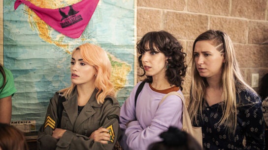 Lali Espósito, Vera Spinetta y Mariana Genesio en una escena de 'El fin del amor'.