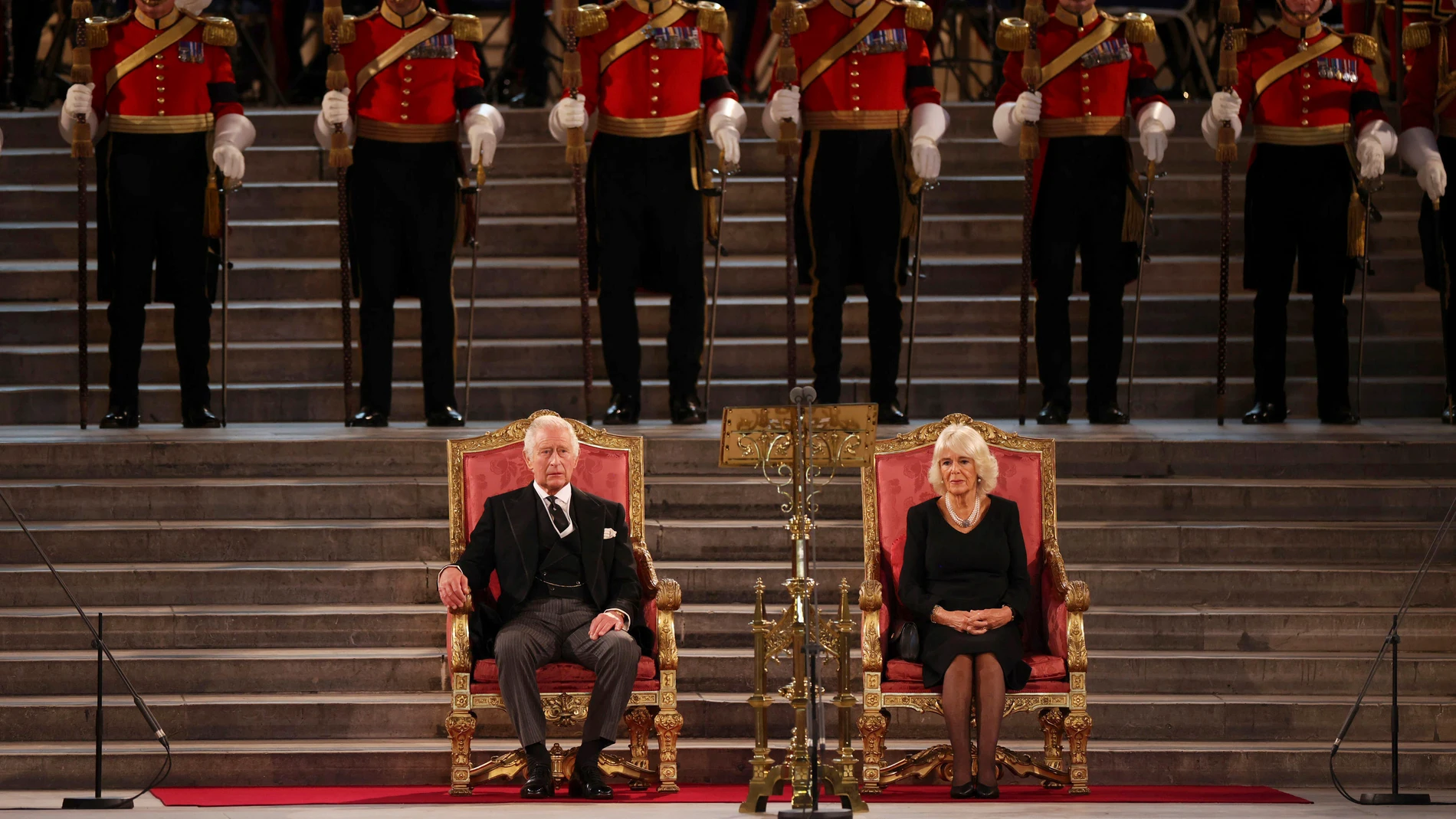 Carlos III y Camila en Westminster 