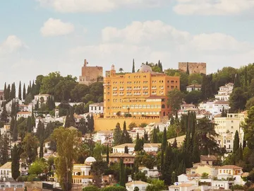 Granada está en fiestas Granada está en fiestas