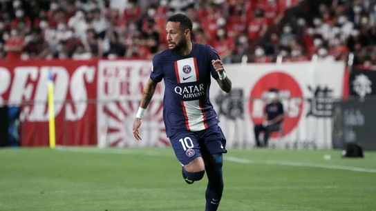 Neymar durante un partido con el PSG Neymar durante un partido con el PSG