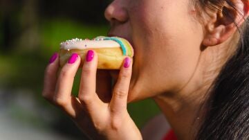Qué es la ortorexia y por qué comerte un donut o helado de vez en cuando no es malo