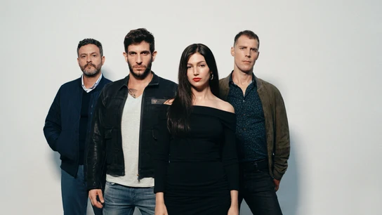 Isak Férriz, Quim Gutiérrez, Úrsula Corberó y José Manuel Poga protagonizan 'El cuerpo en llamas'. Isak Férriz, Quim Gutiérrez, Úrsula Corberó y José Manuel Poga protagonizan 'El cuerpo en llamas'.