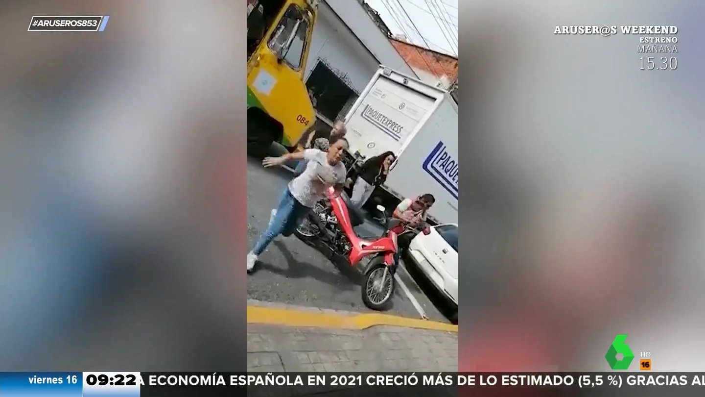 El valiente gesto de unos vecinos que rescatan a una familia atrapada en un tiroteo El valiente gesto de unos vecinos que rescatan a una familia atrapada en un tiroteo