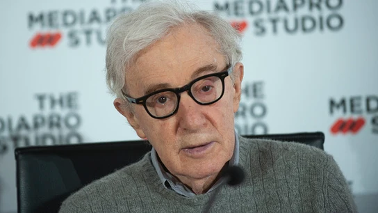 Woody Allen se desmarca del personaje de sus películas: "En la vida real no era el tonto que interpretaba en mis películas" Woody Allen se desmarca del personaje de sus películas: "En la vida real no era el tonto que interpretaba en mis películas"