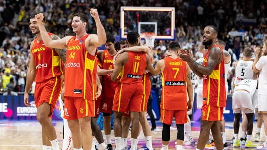 España celebra la victoria ante Alemania en el Eurobasket España celebra la victoria ante Alemania en el Eurobasket