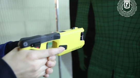 Abatido con una pistola táser tras amenazar con un cuchillo a policías y peatones en Alcobendas Abatido con una pistola táser tras amenazar con un cuchillo a policías y peatones en Alcobendas