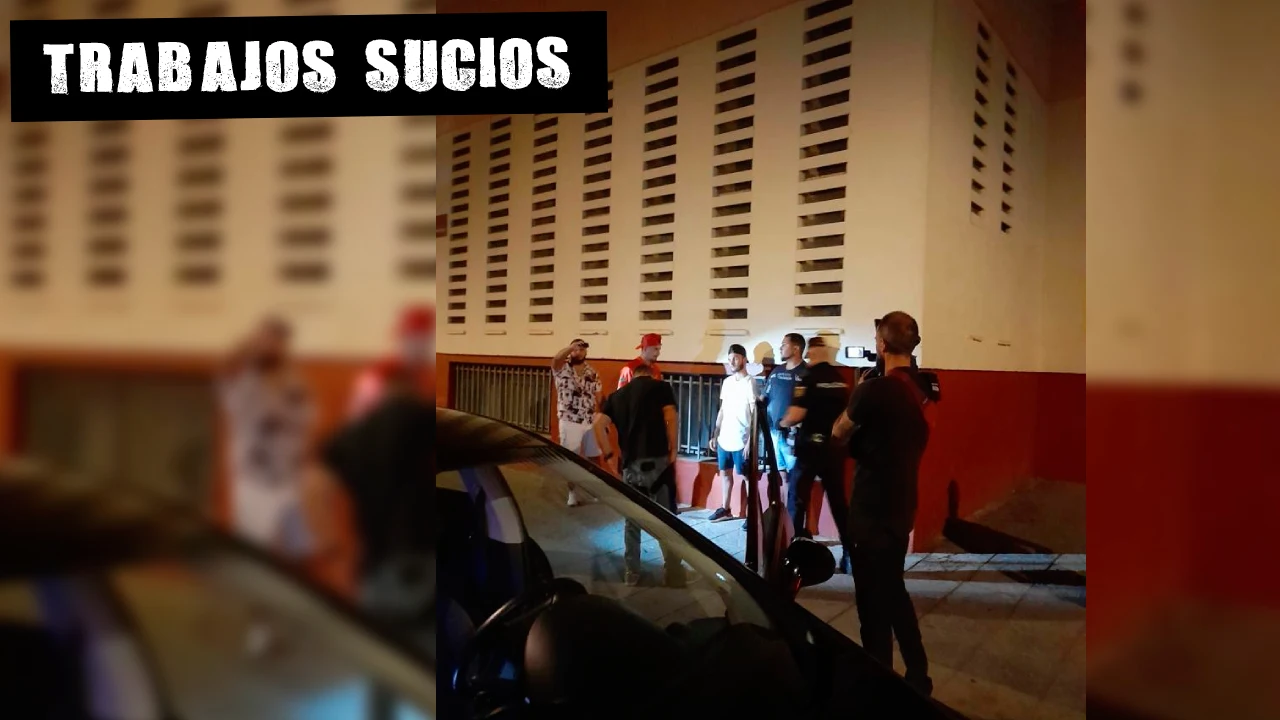 El cámara de La Sexta Juanma Puerta graba un cacheo en Córdoba