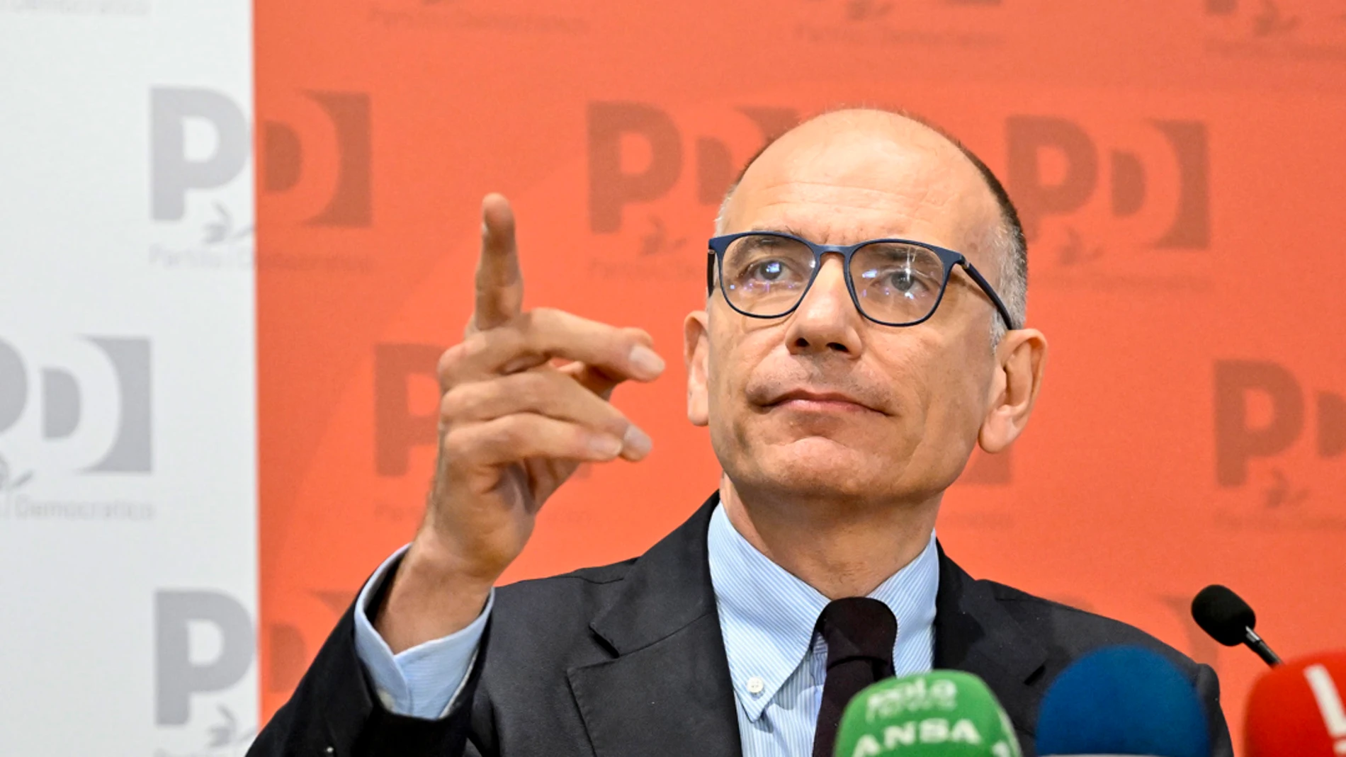 Enrico Letta, secretario del &quot;Partito Democratico&quot; (PD) italiano, durante una rueda de prensa en la sede del PD Nazareno en Roma el 26 de septiembre de 2022