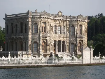 Palacio Kücüksu de Estambul: ¿imaginas por qué tiene tan pocas habitaciones? Palacio Kücüksu de Estambul: ¿imaginas por qué tiene tan pocas habitaciones?