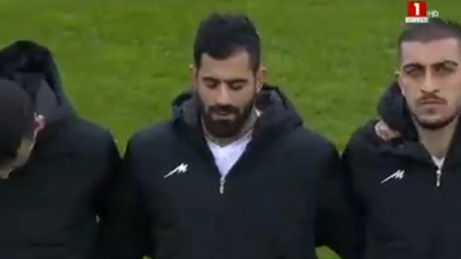 Los jugadores iraníes, con chaquetas sin el escudo