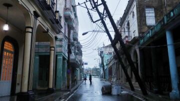 El huracán Ian acecha Florida con vientos de 250 km/h tras dejar a toda Cuba sin luz