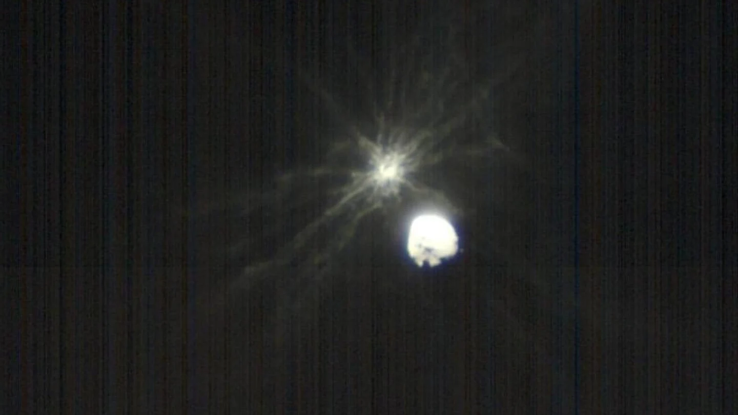 Primeras imágenes del impacto de la nave DART contra el asteroide Dimorphos vistas desde fuera Primeras imágenes del impacto de la nave DART contra el asteroide Dimorphos vistas desde fuera