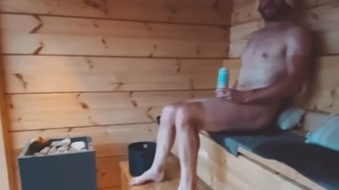 Valtteri Bottas, desnudo en una sauna