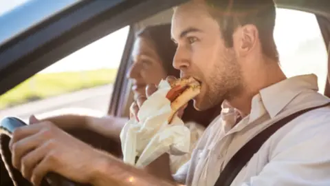 Distracciones al volante Distracciones al volante