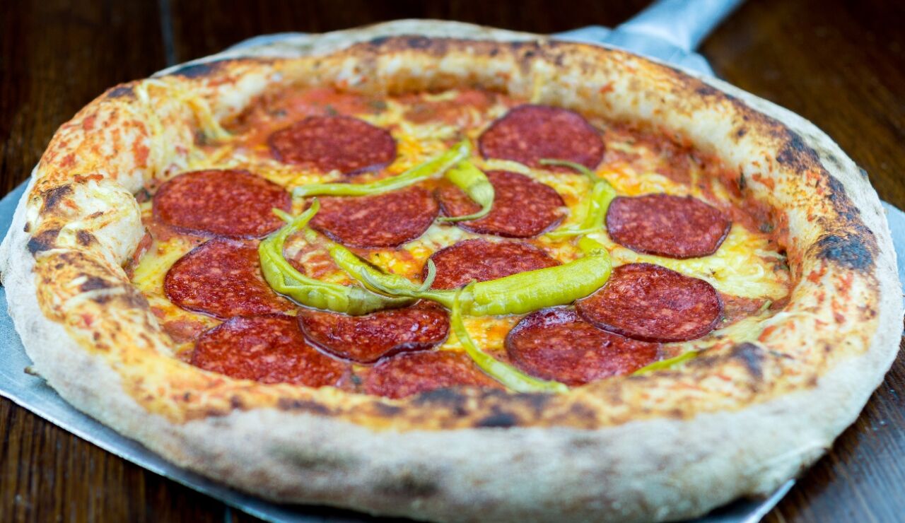 Imagen de una pizza vegana