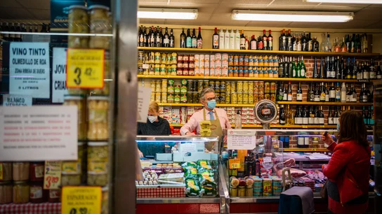 Un mercado de ultramarinos en Madrid Un mercado de ultramarinos en Madrid