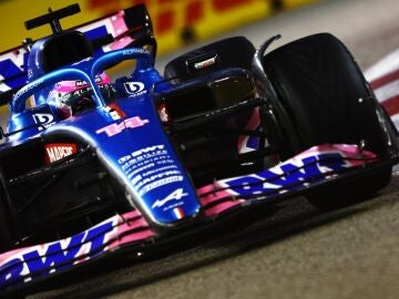 Fernando Alonso rueda en Singapur