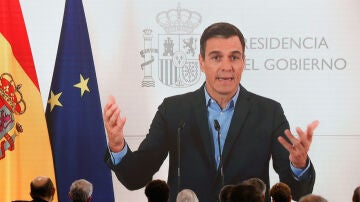 El presidente del Gobierno, Pedro Sánchez, interviene telemáticamente en un Foro