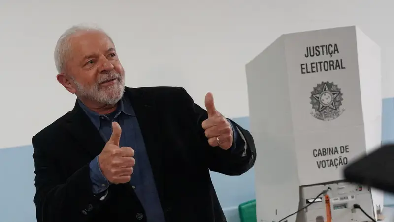 Lula da Silva, tras acudir a votar en las elecciones de Brasil