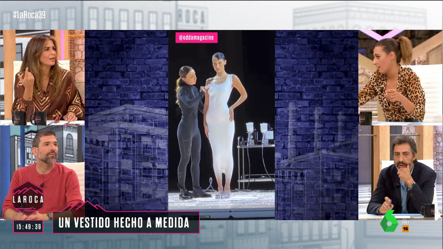 Así reacciona Nuria Roca tras ver el vestido spray de Bella Hadid: "Podemos empezar La Roca yo en tanga y vosotros con el spray" Así reacciona Nuria Roca tras ver el vestido spray de Bella Hadid: "Podemos empezar La Roca yo en tanga y vosotros con el spray"