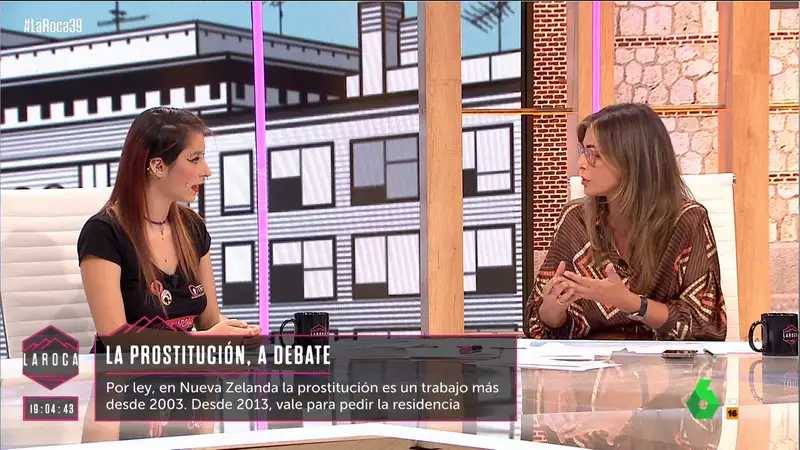 Tenso debate entre Nuria Roca y una prostituta sobre las agresiones a mujeres en la prostitución:  "Eso no te dejo que lo pongas en duda"