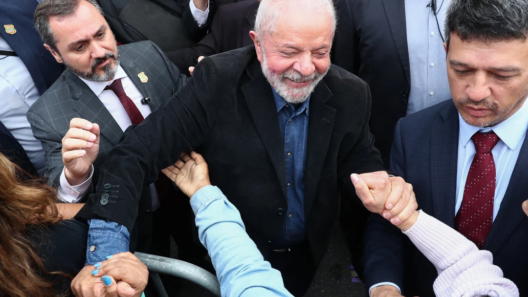 Brasil decide su futuro en una jornada electoral clave con Lula como favorito