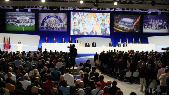 La Asamblea General de socios del Real Madrid La Asamblea General de socios del Real Madrid