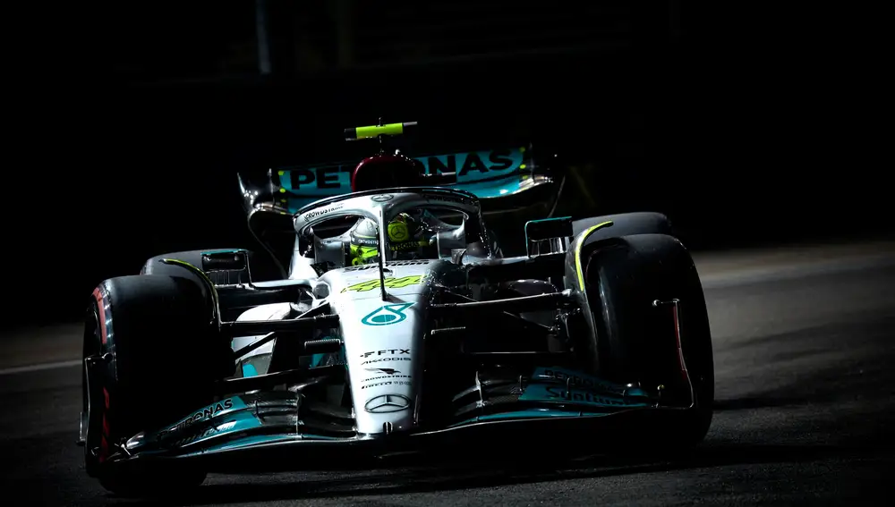 Carrera muy irregular de Lewis Hamilton