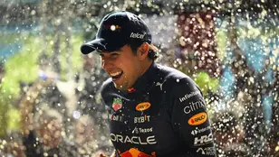 'Checo' Pérez, celebrando el triunfo tras el GP de Singapur