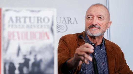 Arturo Pérez-Reverte Arturo Pérez-Reverte