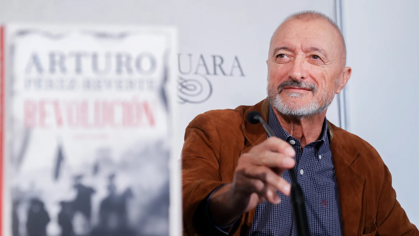 Arturo Pérez-Reverte Arturo Pérez-Reverte