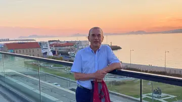 Alberto González-Garcés Santiso en el puerto de Vigo
