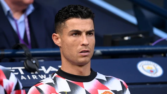 Cristiano Ronaldo, en el banquillo en el derbi de Manchester Cristiano Ronaldo, en el banquillo en el derbi de Manchester