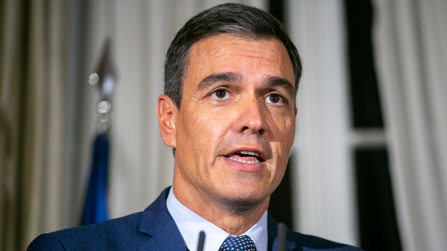 Pedro Sánchez comparecerá en el Congreso y el Senado para explicar las medidas fiscales del Gobierno Pedro Sánchez comparecerá en el Congreso y el Senado para explicar las medidas fiscales del Gobierno