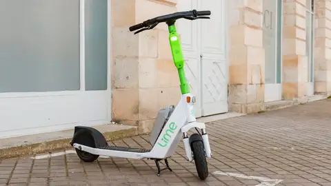 Los patinetes eléctricos que se apagan al pisar la acera ya son realidad en España Los patinetes eléctricos que se apagan al pisar la acera ya son realidad en España