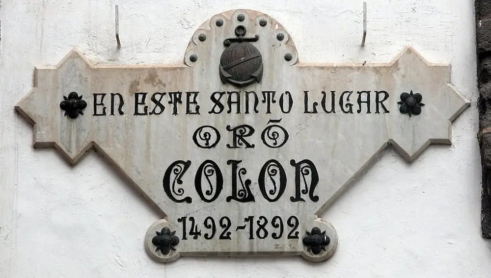 Placa referente a Colón en la Ermita de San Antonio Abad