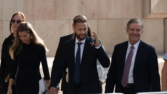 Neymar declara ante el juez: "Neymar declara ante el juez: "No participé en la negociación. Fue mi padre quien siempre se encargó de eso" Neymar declara ante el juez: "Neymar declara ante el juez: "No participé en la negociación. Fue mi padre quien siempre se encargó de eso"