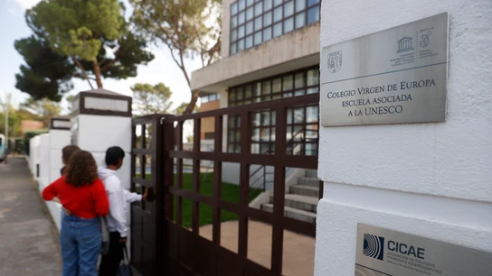Fachada del colegio Virgen de Europa de Boadilla del Monte (Madrid) Fachada del colegio Virgen de Europa de Boadilla del Monte (Madrid)