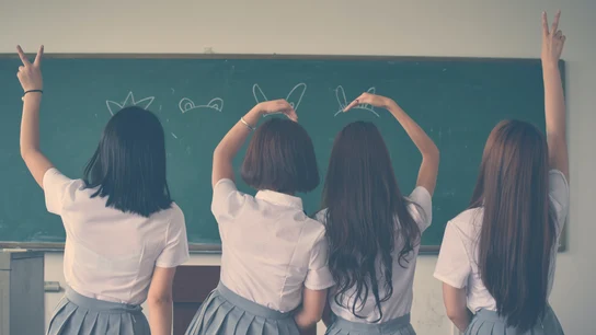 Cómo quitar las manchas del uniforme de tu hijo Cómo quitar las manchas del uniforme de tu hijo