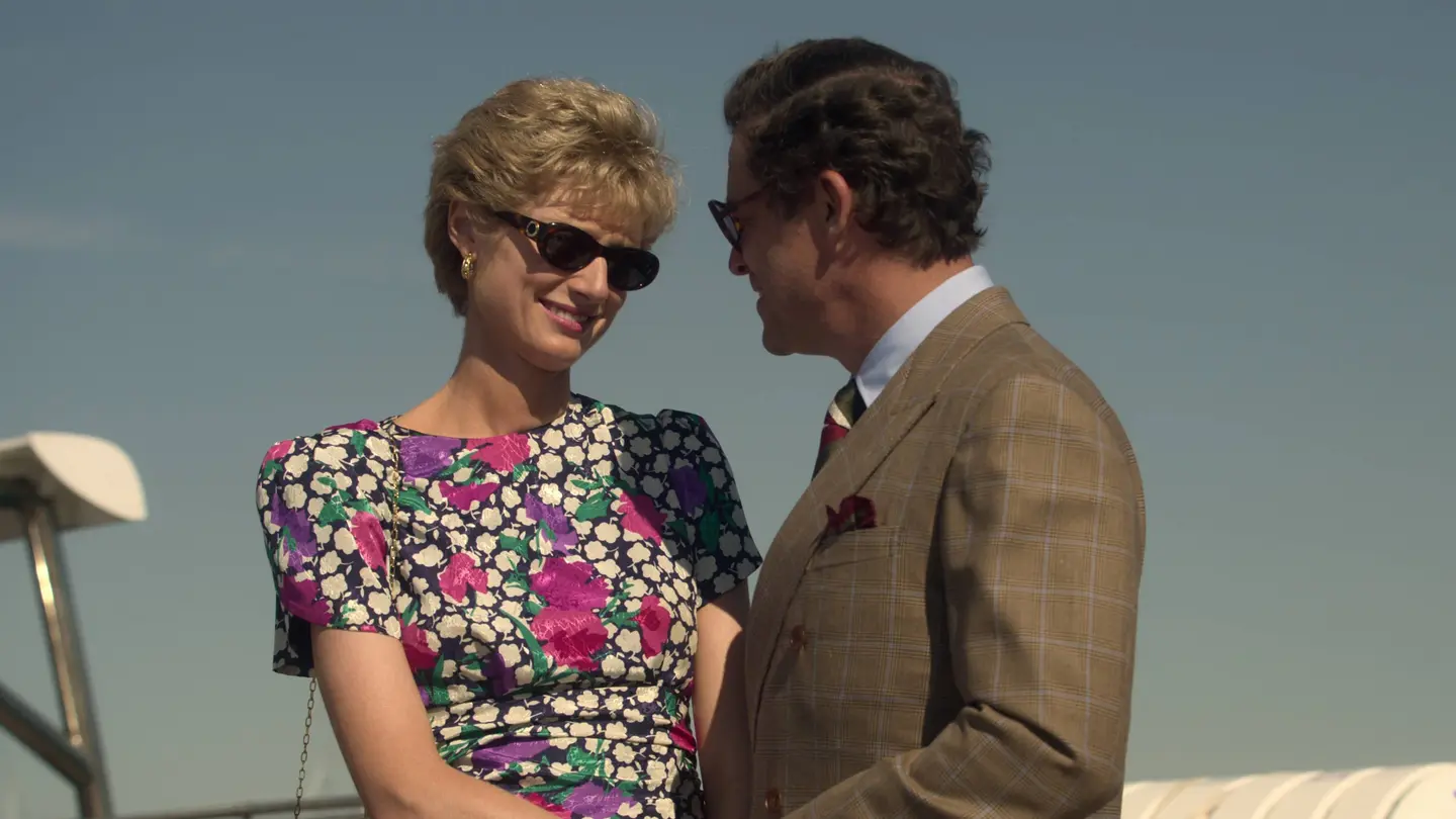 Emily Debiicki y Dominic West como Diana de Gales y Carlos de Inglaterra en una escena de la quinta temporada de 'The Crown'. Emily Debiicki y Dominic West como Diana de Gales y Carlos de Inglaterra en una escena de la quinta temporada de 'The Crown'.