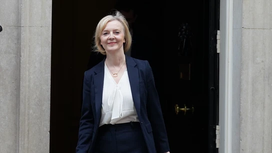 Liz Truss anuncia que habrá una subida de las pensiones conforme al IPC Liz Truss anuncia que habrá una subida de las pensiones conforme al IPC
