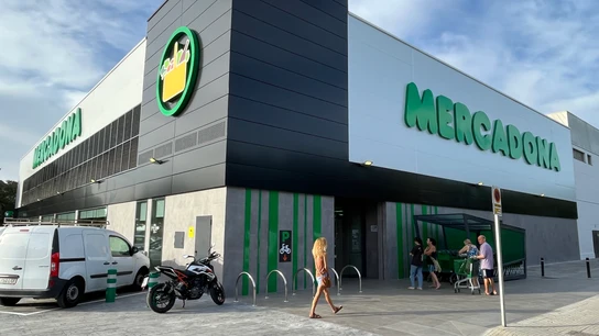 Imagen de archivo de un supermercado Mercadona Imagen de archivo de un supermercado Mercadona