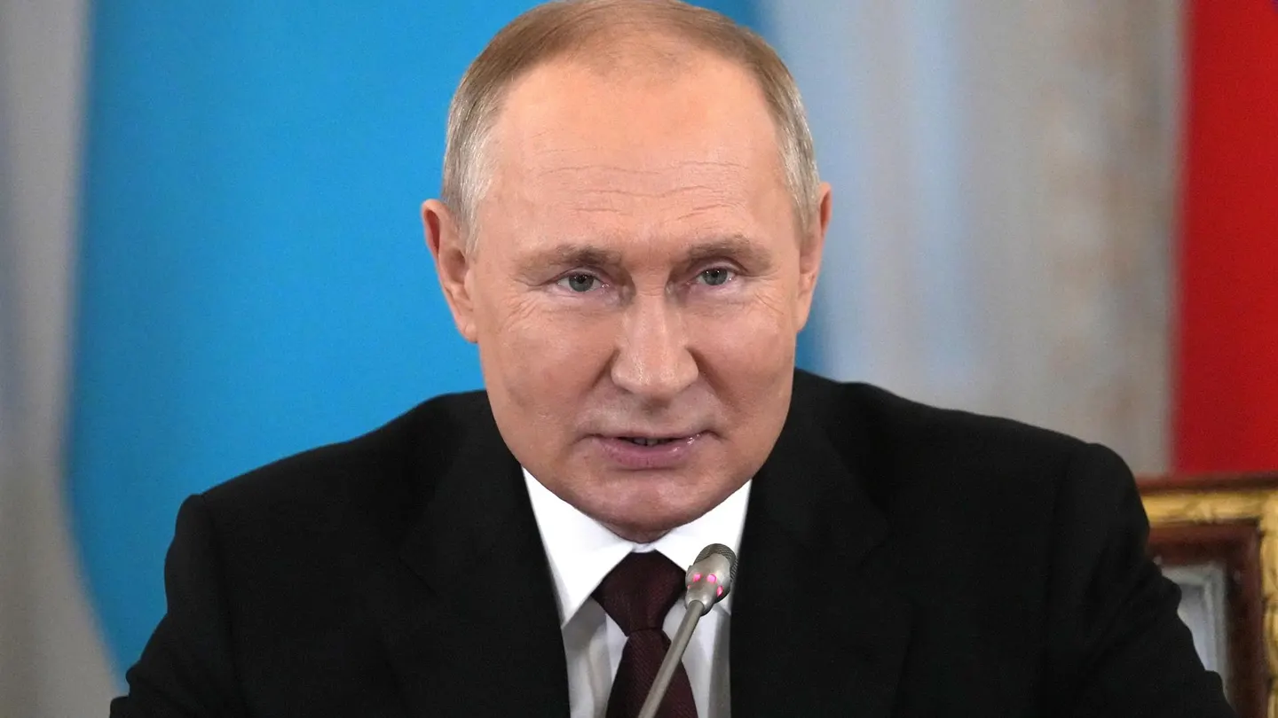 Putin declara la ley marcial en las cuatro regiones ucranianas anexionadas Putin declara la ley marcial en las cuatro regiones ucranianas anexionadas